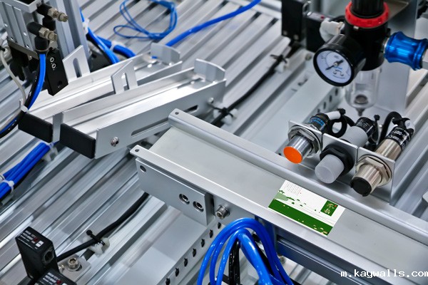 RFID读写器,RFID天线,RFID设备,RFID手持终端,智慧图书馆,智能书架,智能书柜,智慧零售,无人售货机,工业RFID读写器,RFID标签